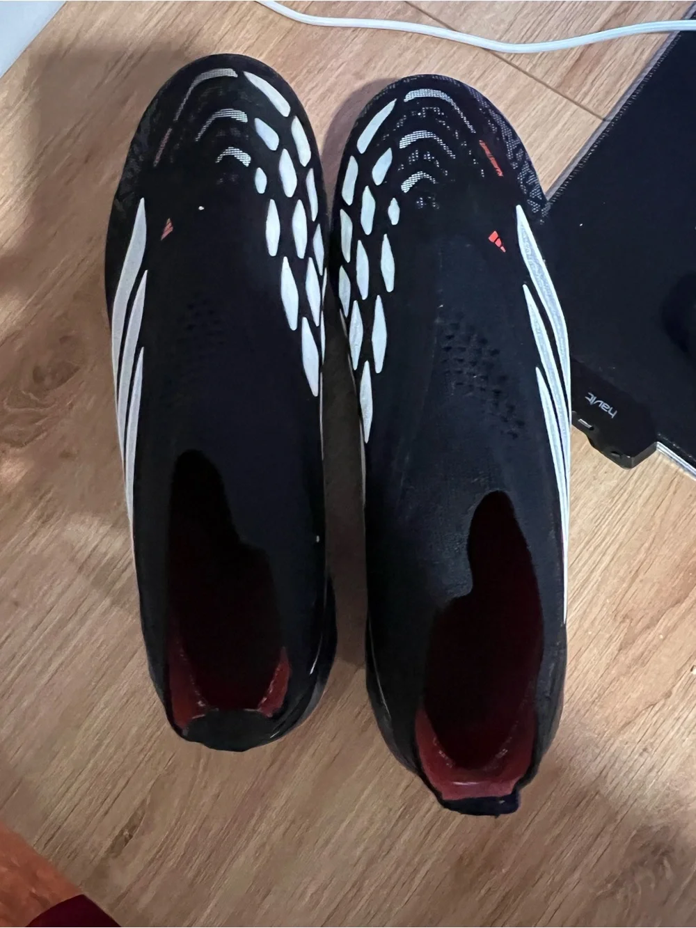 USED SIZE 8 ELITE WITH BAG adida Predator Laceless Soccer Cleats Black/White/Red